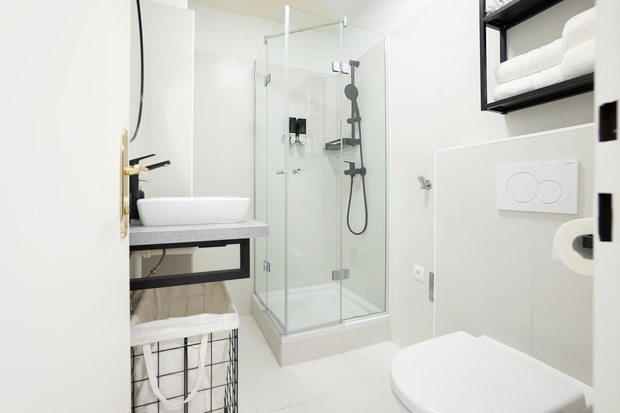 Bright Stylish In A Location Apartment
